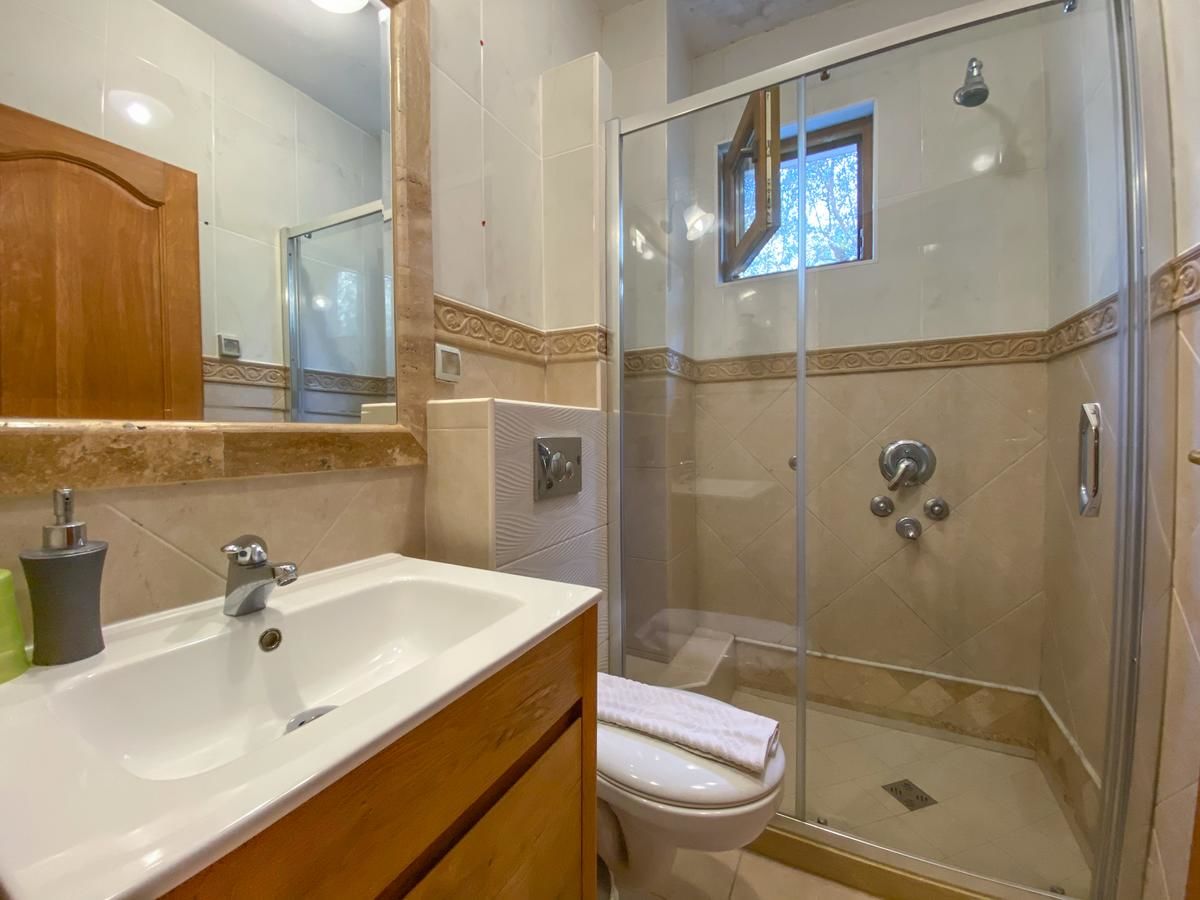 Отели типа «постель и завтрак» Apartments and Rooms Levantin Inn Свети-Стефан