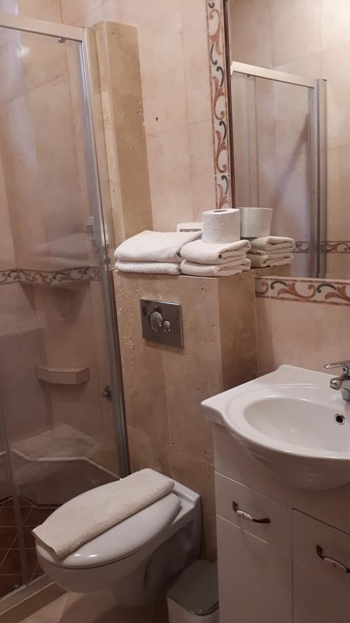 Отели типа «постель и завтрак» Apartments and Rooms Levantin Inn Свети-Стефан