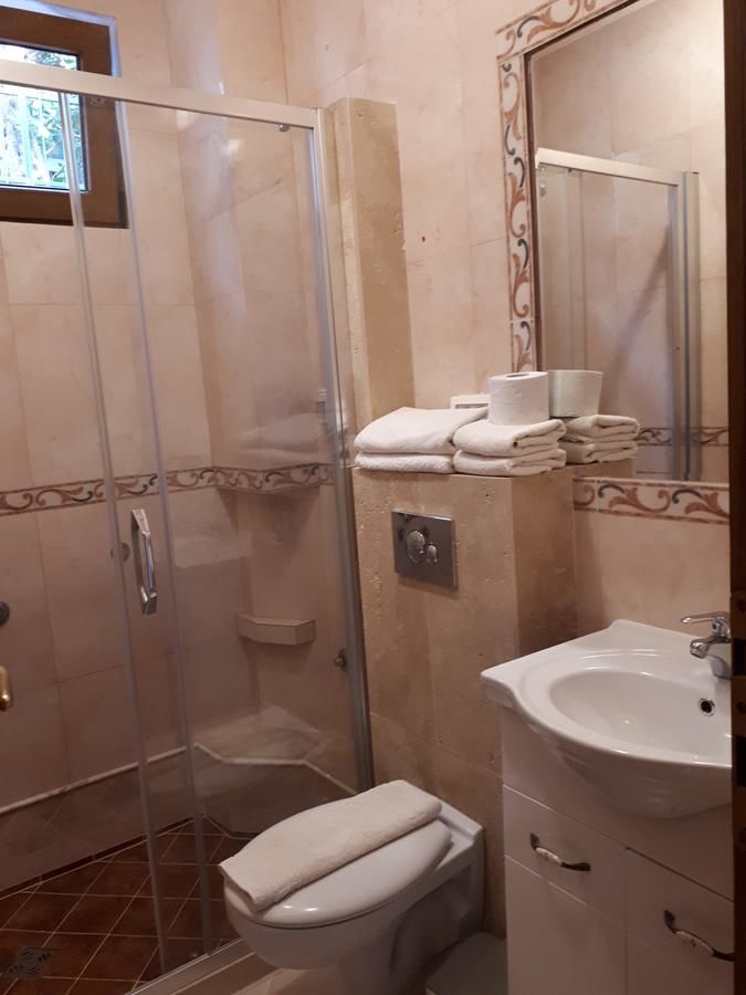 Отели типа «постель и завтрак» Apartments and Rooms Levantin Inn Свети-Стефан