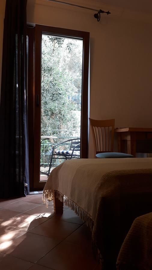 Отели типа «постель и завтрак» Apartments and Rooms Levantin Inn Свети-Стефан