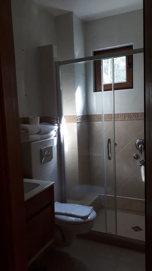 Отели типа «постель и завтрак» Apartments and Rooms Levantin Inn Свети-Стефан