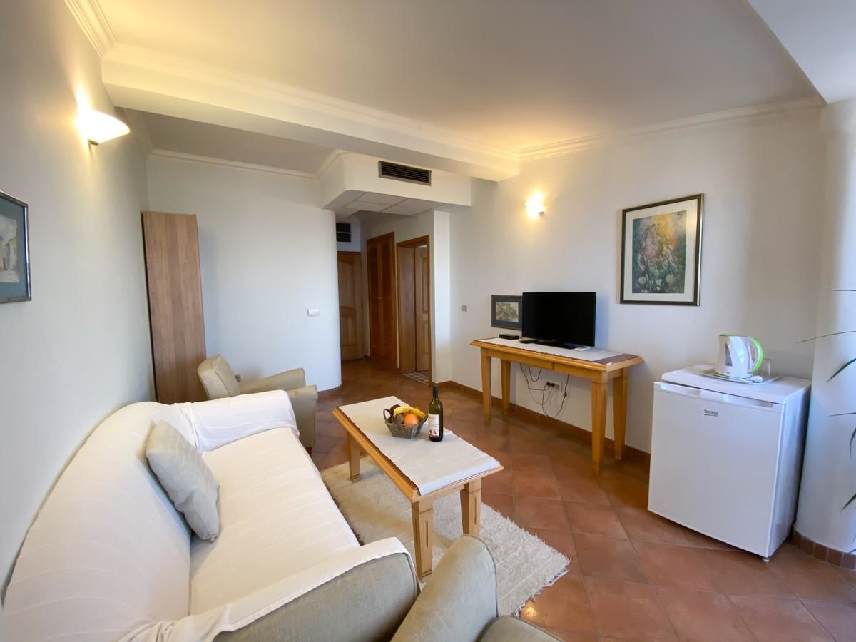 Отели типа «постель и завтрак» Apartments and Rooms Levantin Inn Свети-Стефан