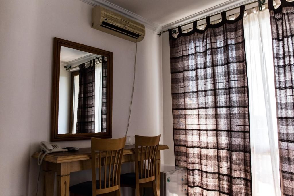 Отели типа «постель и завтрак» Apartments and Rooms Levantin Inn Свети-Стефан-59