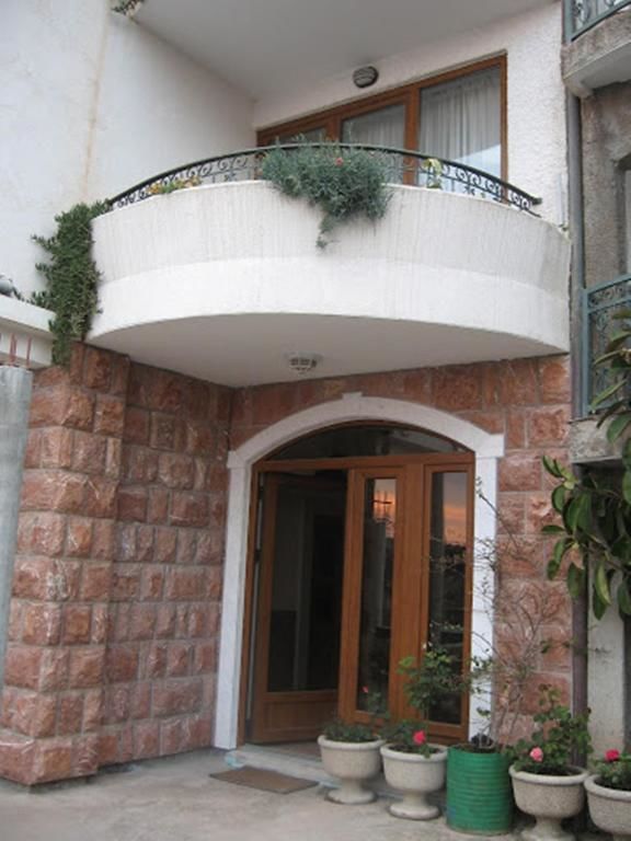 Отели типа «постель и завтрак» Apartments and Rooms Levantin Inn Свети-Стефан-65