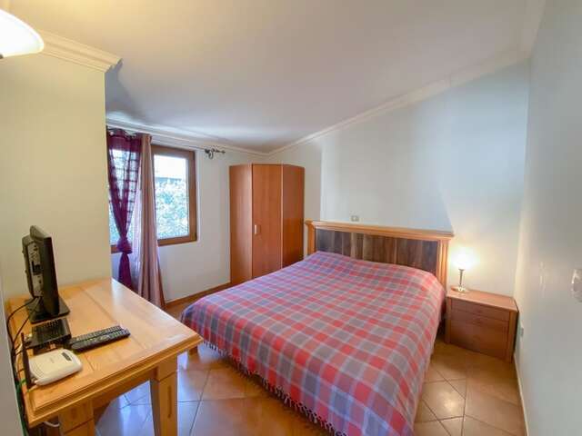 Отели типа «постель и завтрак» Apartments and Rooms Levantin Inn Свети-Стефан-17