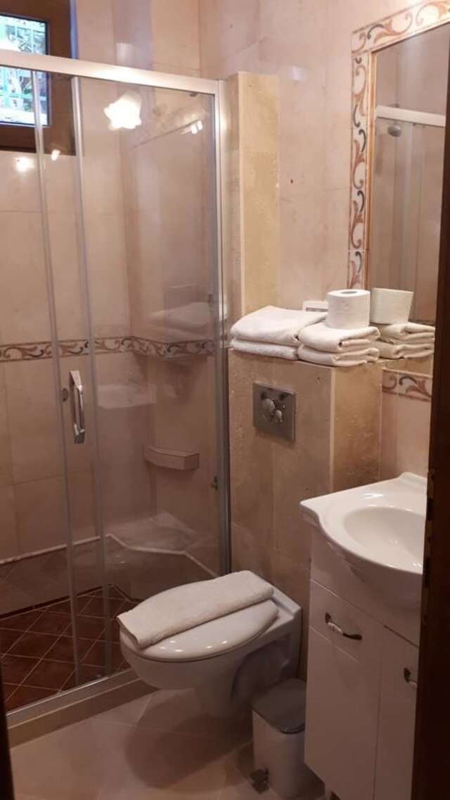 Отели типа «постель и завтрак» Apartments and Rooms Levantin Inn Свети-Стефан-26
