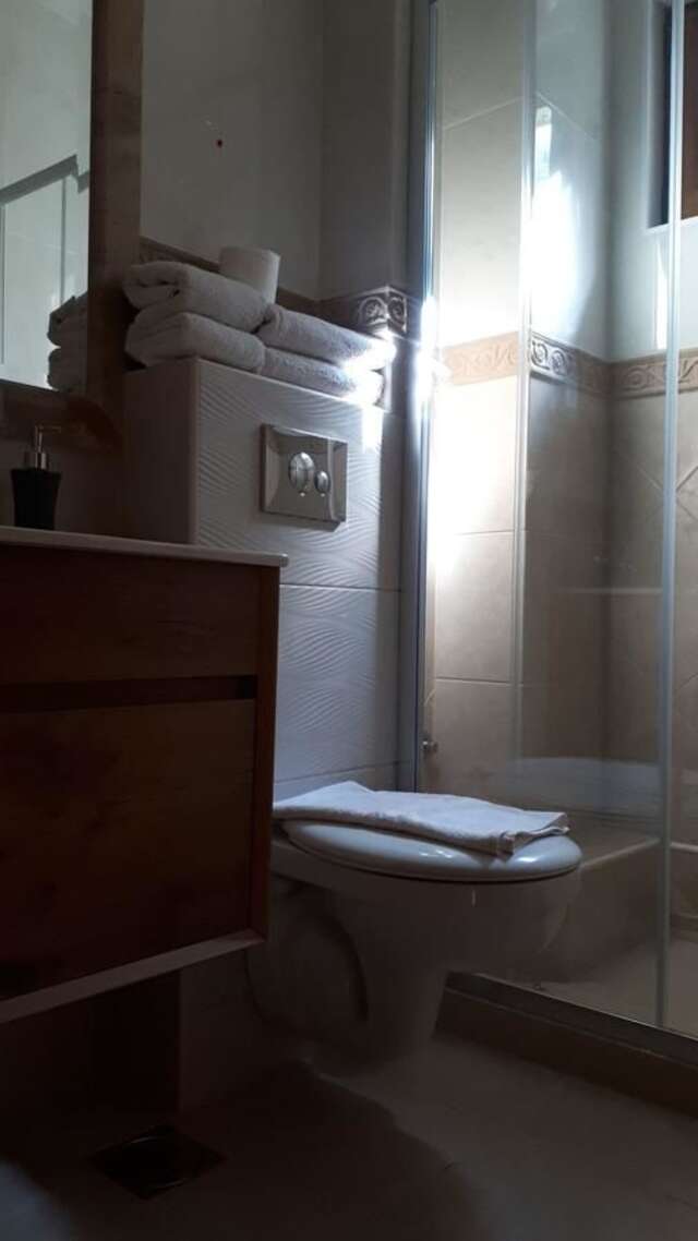 Отели типа «постель и завтрак» Apartments and Rooms Levantin Inn Свети-Стефан-36
