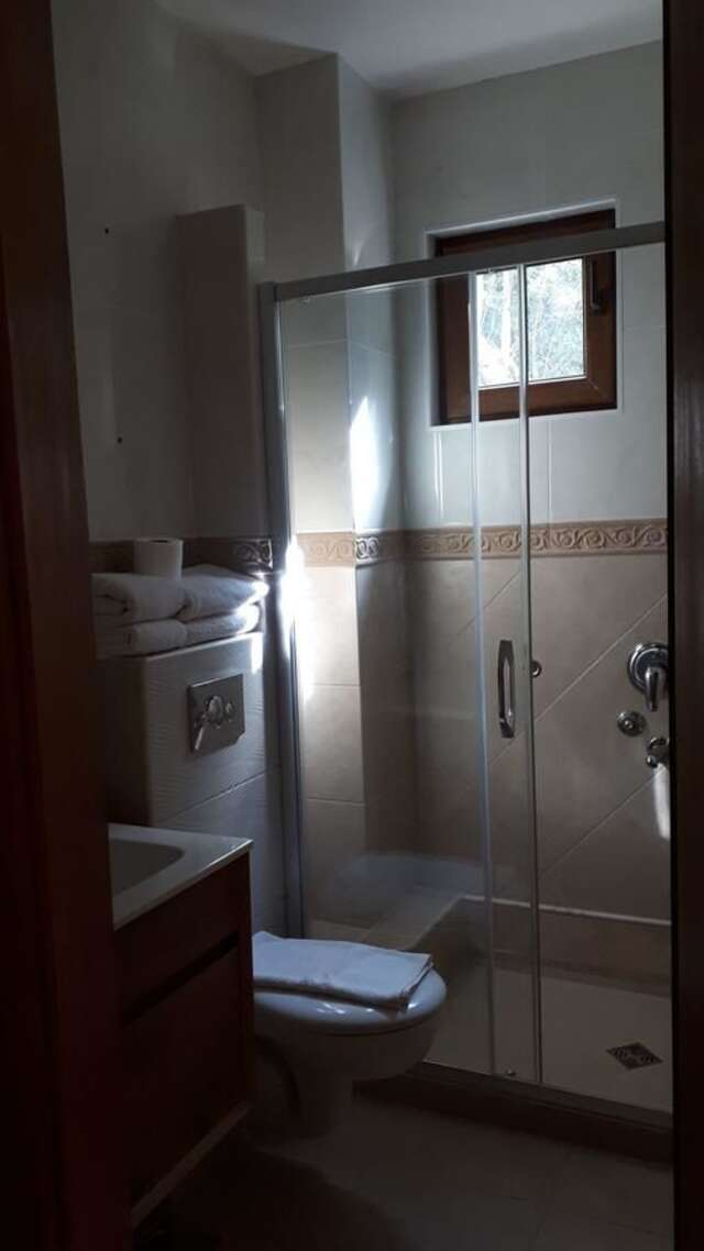 Отели типа «постель и завтрак» Apartments and Rooms Levantin Inn Свети-Стефан-37
