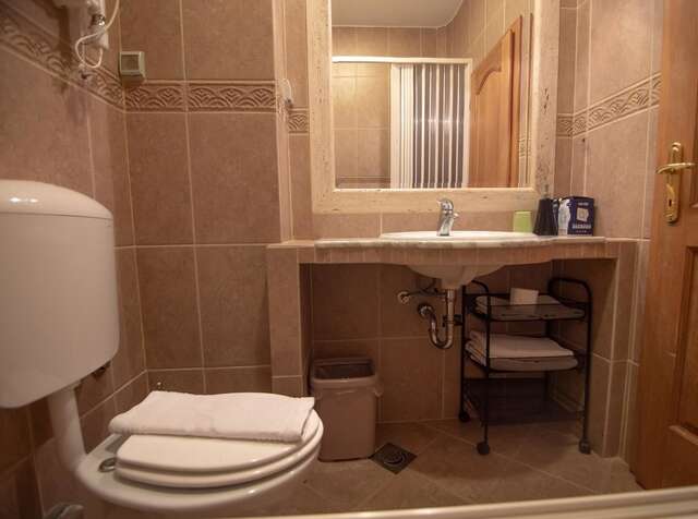Отели типа «постель и завтрак» Apartments and Rooms Levantin Inn Свети-Стефан-10
